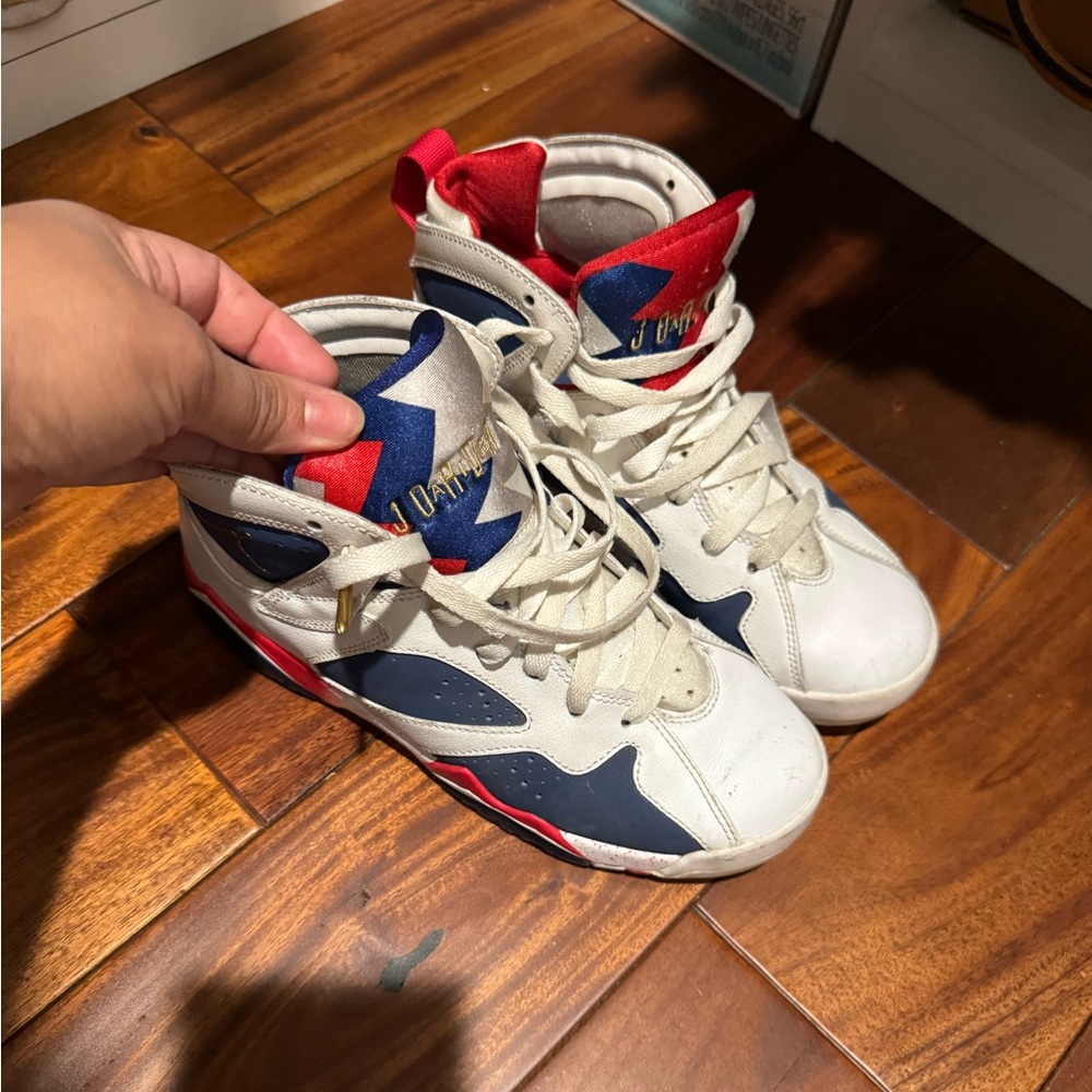 JORDANS SZ 4.5 Y